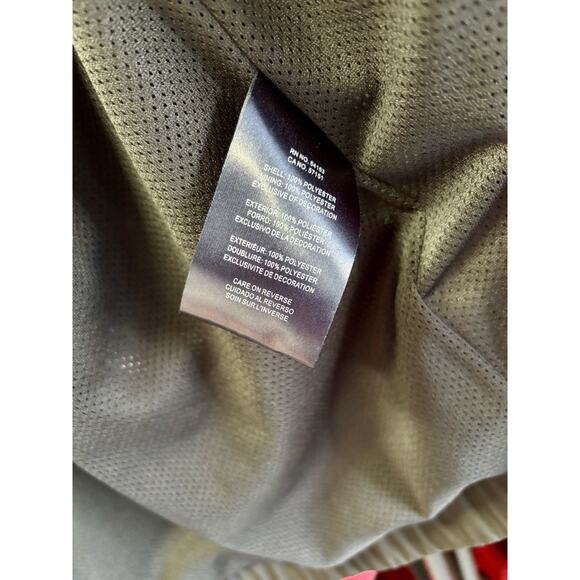 NWT Tommy Hilfiger Men's Lightwieght Jacket. Color Black Size Medium - Picture 9 of 11